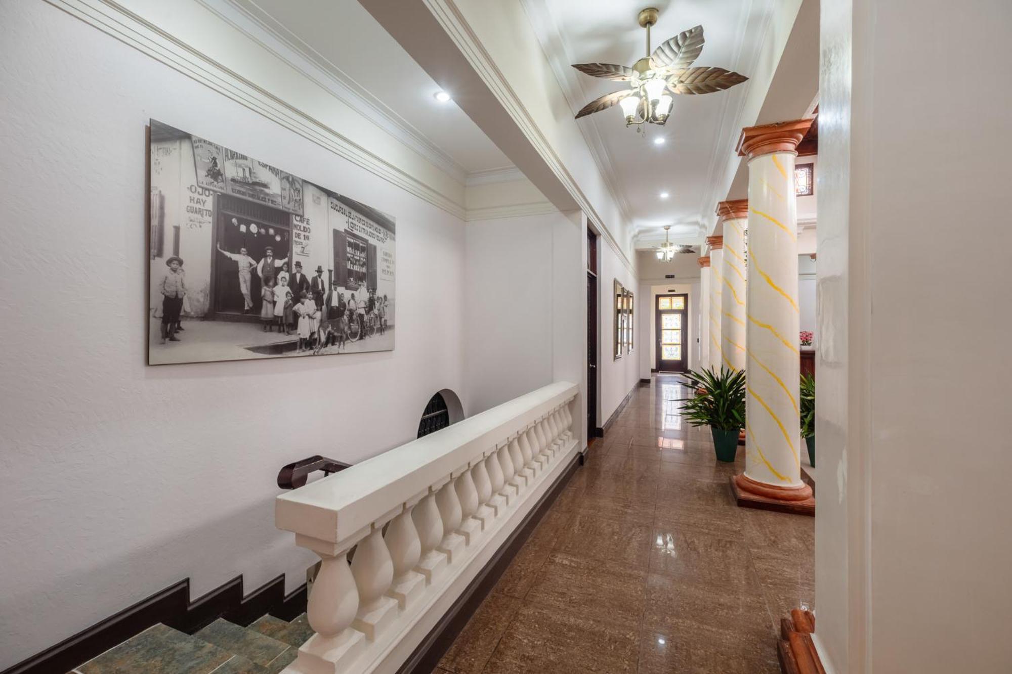 Hotel Majestad Сан-Хосе Екстер'єр фото